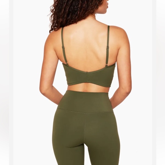 SET Active Set - Picture 2 of 10